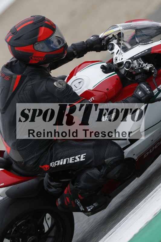 Archiv-2025/02 28.-31.01.2025 Moto Center Thun Jerez/gruen-green/92